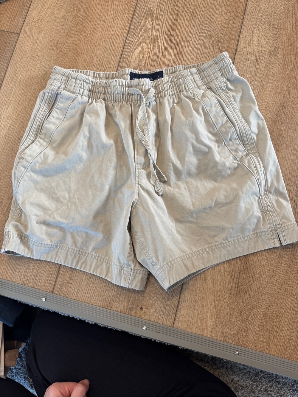 Abercrombie & Fitch Light Khaki Flat Front Men's Shorts